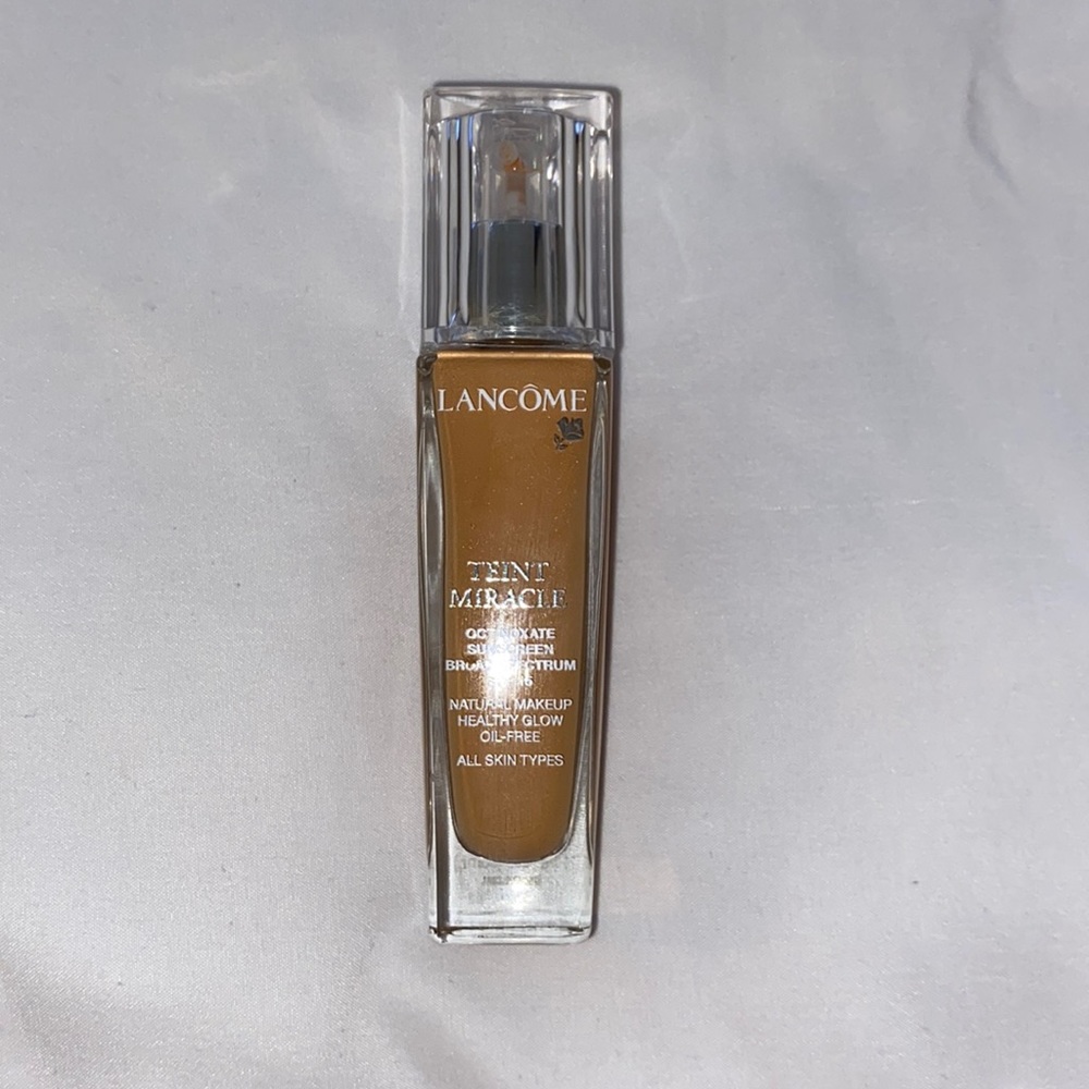 Lancôme Teint Miracle Healthy Glow Foundation SPF 15 Oil free. Bisque 430